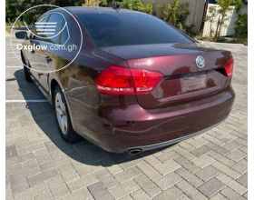 Volkswagen Passat SE 
