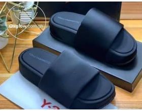 Y-3 slippers