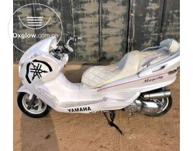 Yamaha Majesty Motorbike