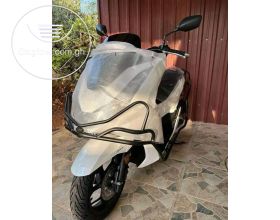 Yamaha motorbike 