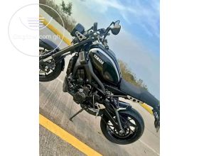 Yamaha XSR900