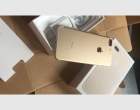 iPhone 7 plus with all accessories (128gb)