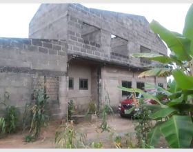 Kumasi 7 bedroom house for sale 