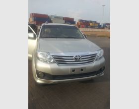2012 Toyota fortuner