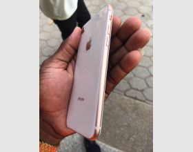 Apple iPhone 8