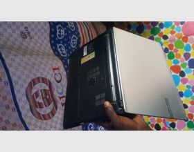 Gateway core i3 Laptop