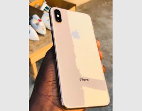 iPhone Xs For sale