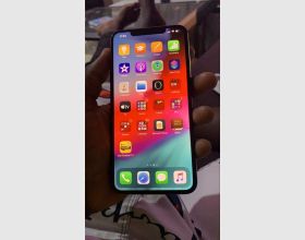  iPhone Xs max for sale