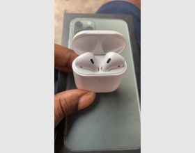 AirPods 2 available