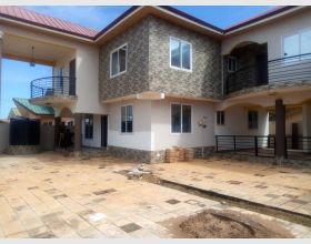 5 Bedroom house all en-suite