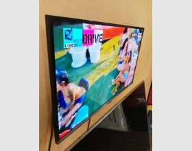 Samsung 32 inches TV for sale