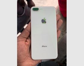 iPhone 8 Plus