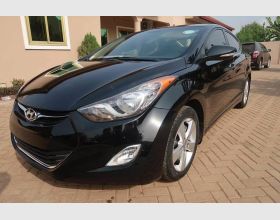 Hyundai Elantra  2012