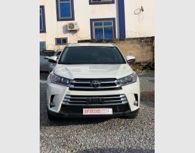   Toyota Highlander XLE Unregistered
