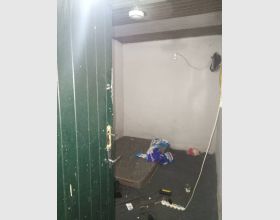 Chamber and hall self-contained