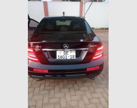 Neat 2014 Mercedes Benz C300 4Matic
