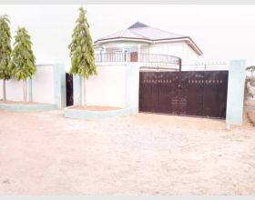 7 bedrooms for sale.