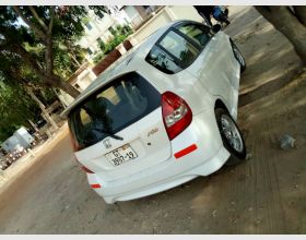 2005 Honda Fit*