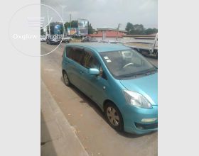 2011 Daihatsu Boon Luminas