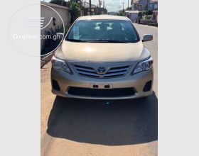 2012 model Toyota corolla LE