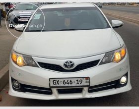 2013/14 Toyota Camry SE
