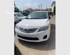 2013 Toyota Corolla LE Basic