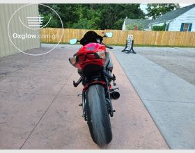 2015 Suzuki gsxr 1000cc whatsapp me +14849180890