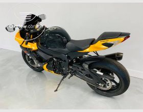 2017 Suzuki gsx r750 (+19374909728)