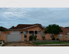 3 BEDROOM HOUSE WITH BOYS QUARTERS 