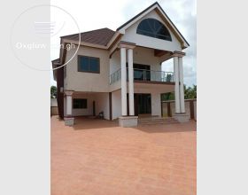 5 Bedroom House For Sale 