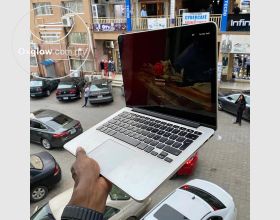 Apple MacBook Air 2015 Laptop