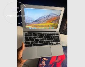 Apple MacBook Air Core i5 Laptop