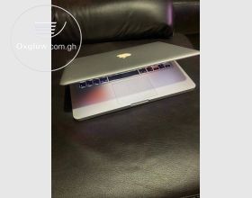 Apple MacBook Air Core i5 Laptop