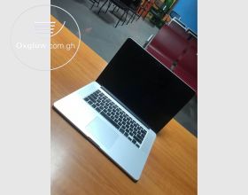 Apple MacBook Pro 15â€ Core i5 Laptop