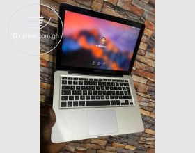 Apple MacBook Pro Core i5 Laptop