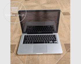 Apple MacBook Pro Core i5 Laptop