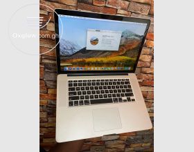 Apple MacBook Pro Core i7 Laptop