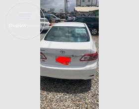 Corolla le 2012
