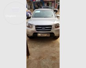 HYUNDAI SANTA FE 2011 MODEL