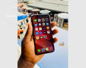 iPhone XR 64Gb