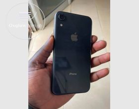 iPhone XR 64Gb