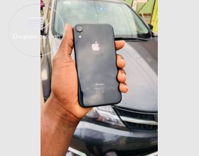 iPhone XR 64Gb