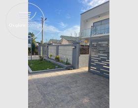 Luxury 3-bedrooms house for sale