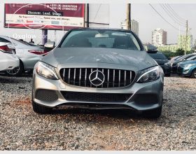 Mercedes Benz C300 2015 Model