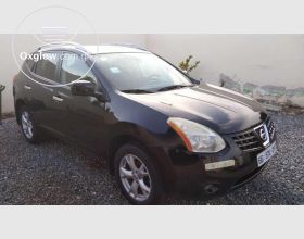 Nissan Rogue 2010 Model