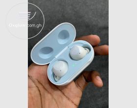 Samsung earbud available