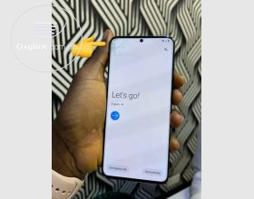 SAMSUNG GALAXY S20