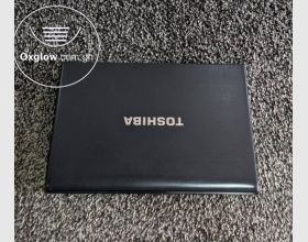 Toshiba R930 Laptop