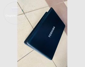 Toshiba Satellite C660 Laptop