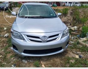 Toyota Corolla SE 2012 Model
